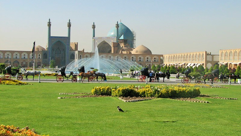 Naqsh-Jahan-Platz, Isfahan, ein Ort, an dem Kunst, Politik, Religion und Wirtschaft vereint sind